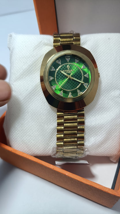 Luxury Gold Green Dial Crystal Time Men’s Watch" ✨⌚