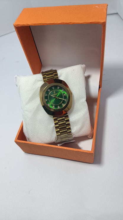 Luxury Gold Green Dial Crystal Time Men’s Watch" ✨⌚